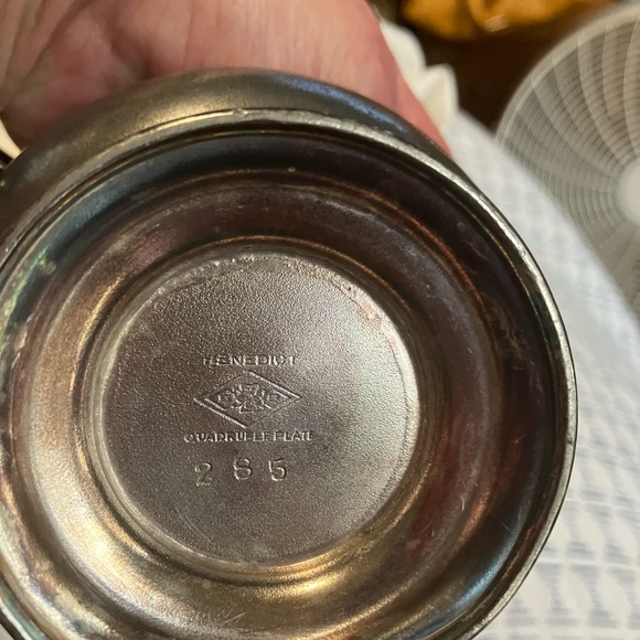 Vintage Benedict Quadruple Silver Plated Teapot, Creamer, and Sugar Bowl - Picture 11 of 12